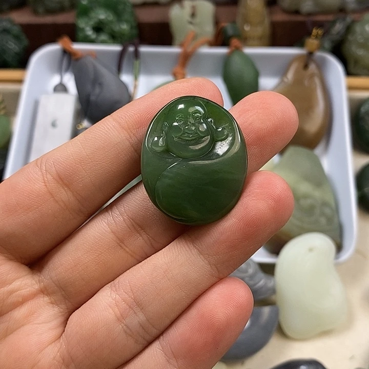 颈饰未镶嵌和田玉