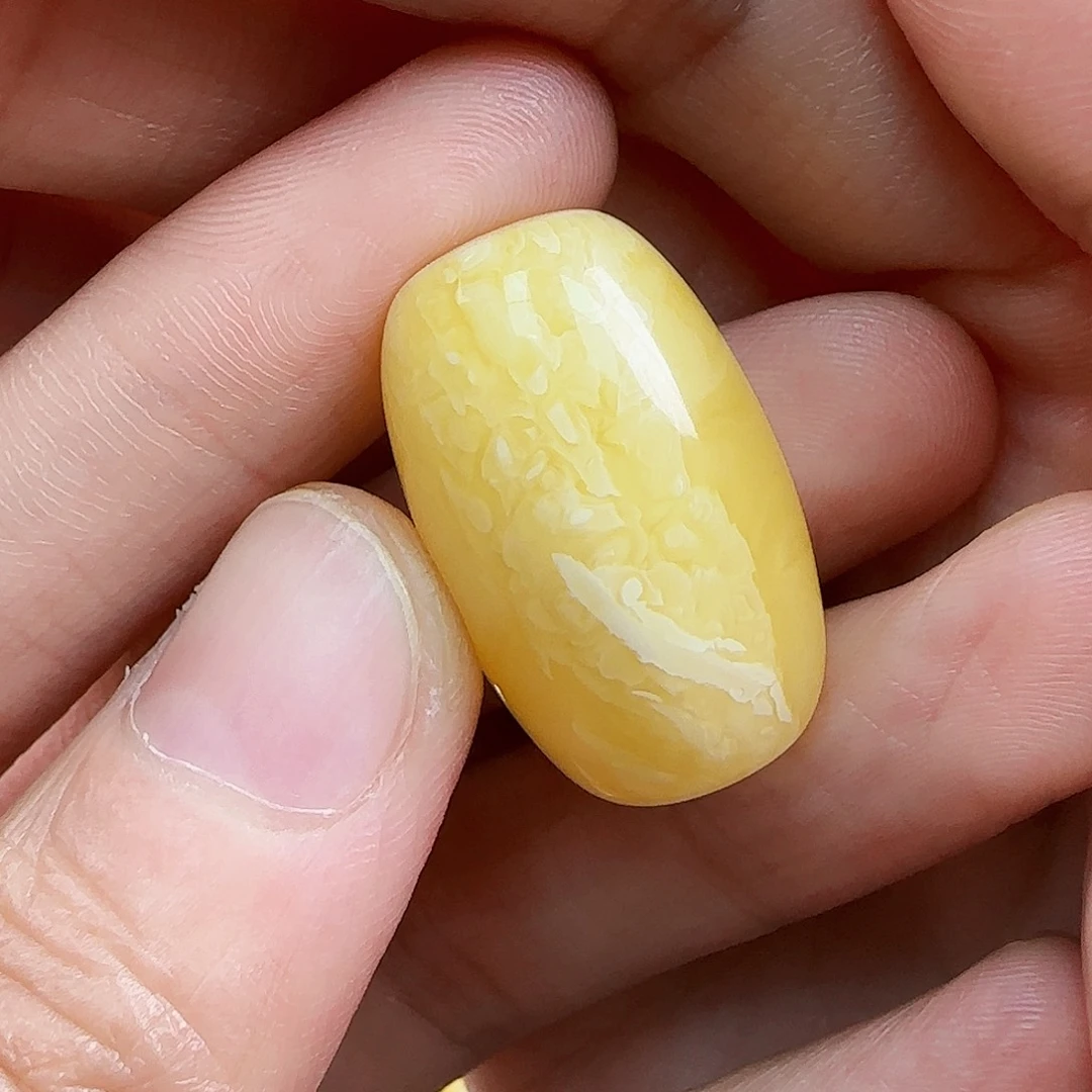 蜜蜡未镶嵌珠宝奇石