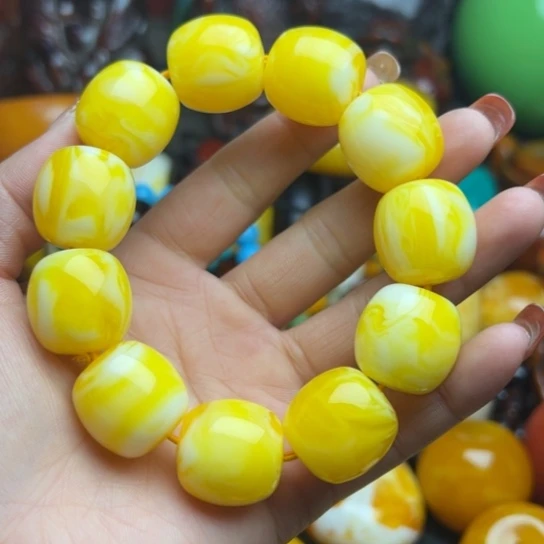 琥珀手串未镶嵌蜜蜡