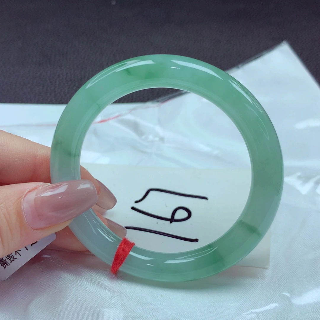 翡翠手镯未镶嵌手镯53