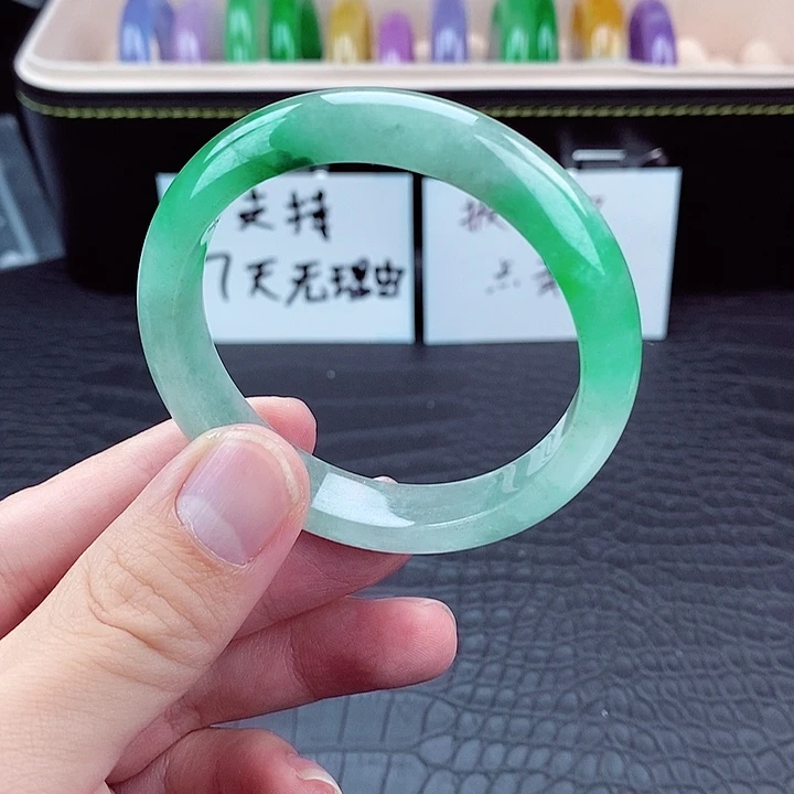 Y***-时尚潮流百搭手镯