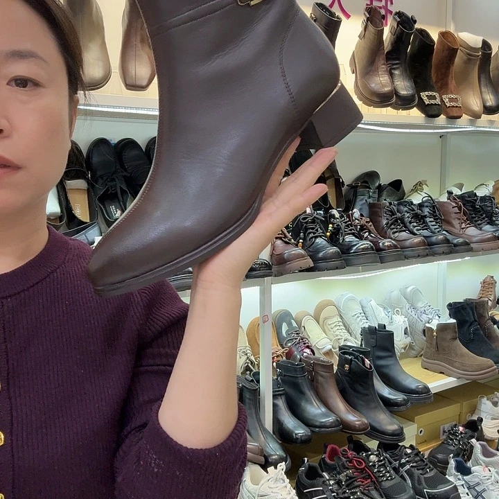 亮点女人方跟42一双