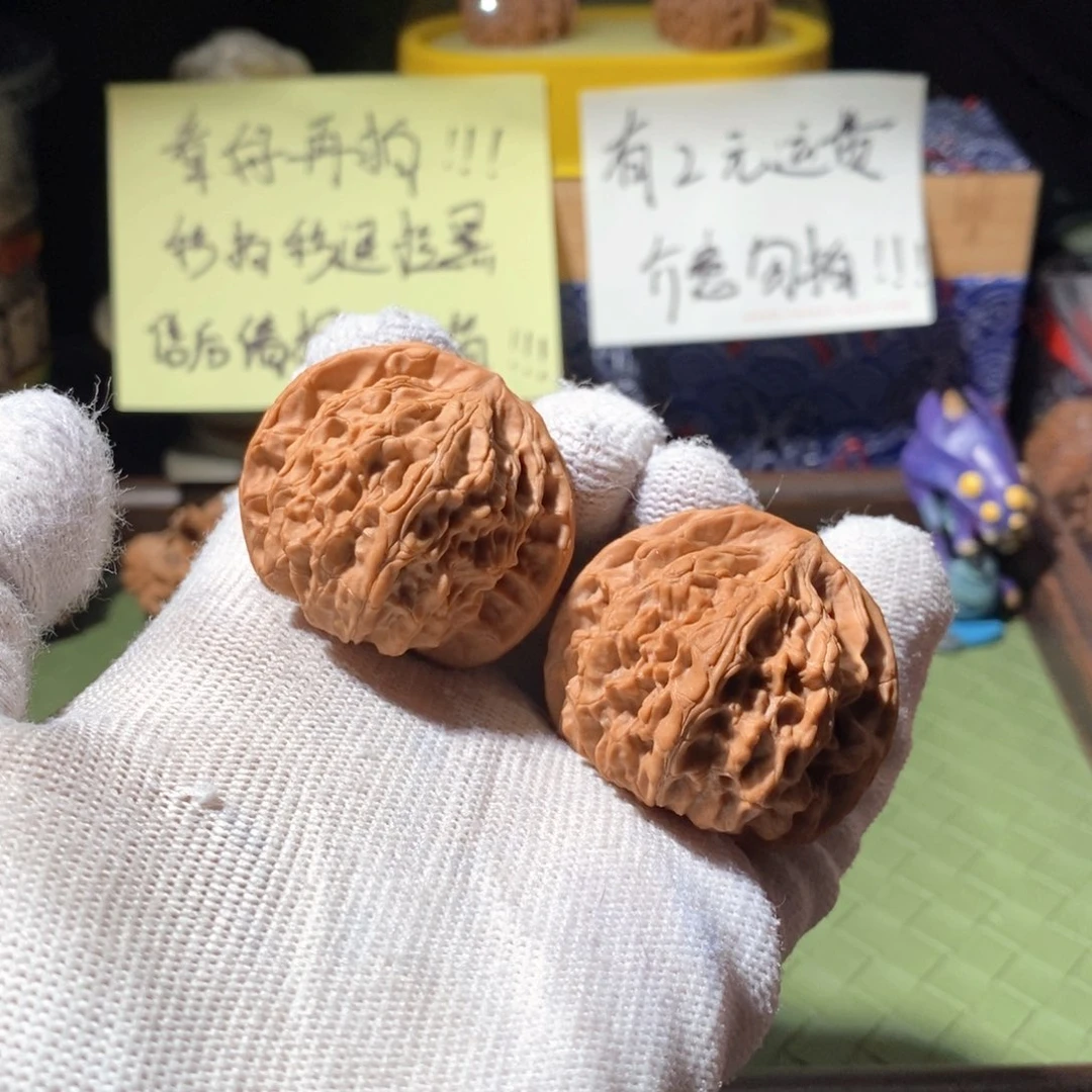 文玩核桃吊坠39平顶狮子头一物一图