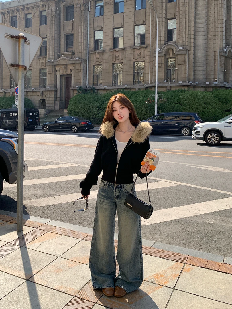 复古毛领连帽卫衣拉链外套女秋冬季休闲黑色显瘦加绒保暖短款上衣