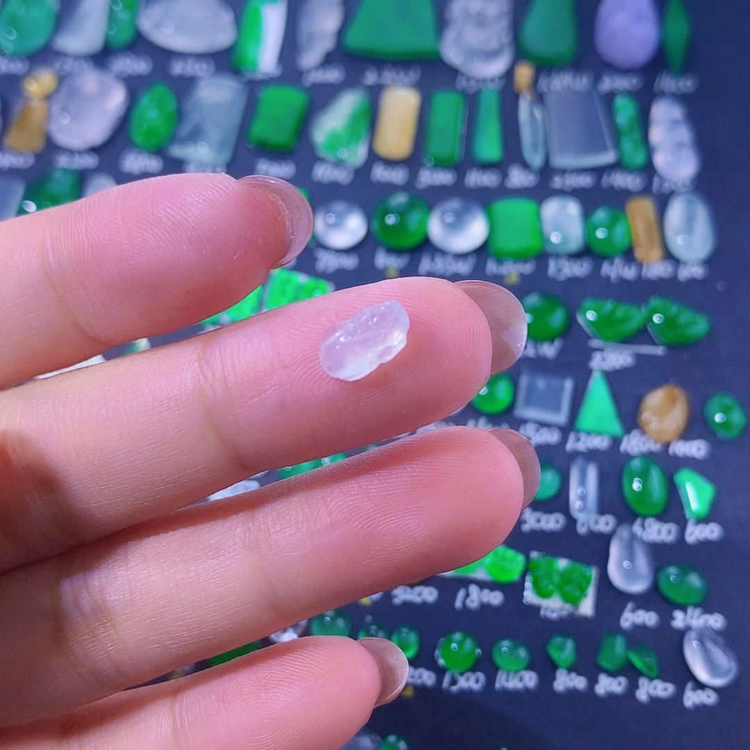 翡翠未镶嵌颈饰纯天然翡翠a货