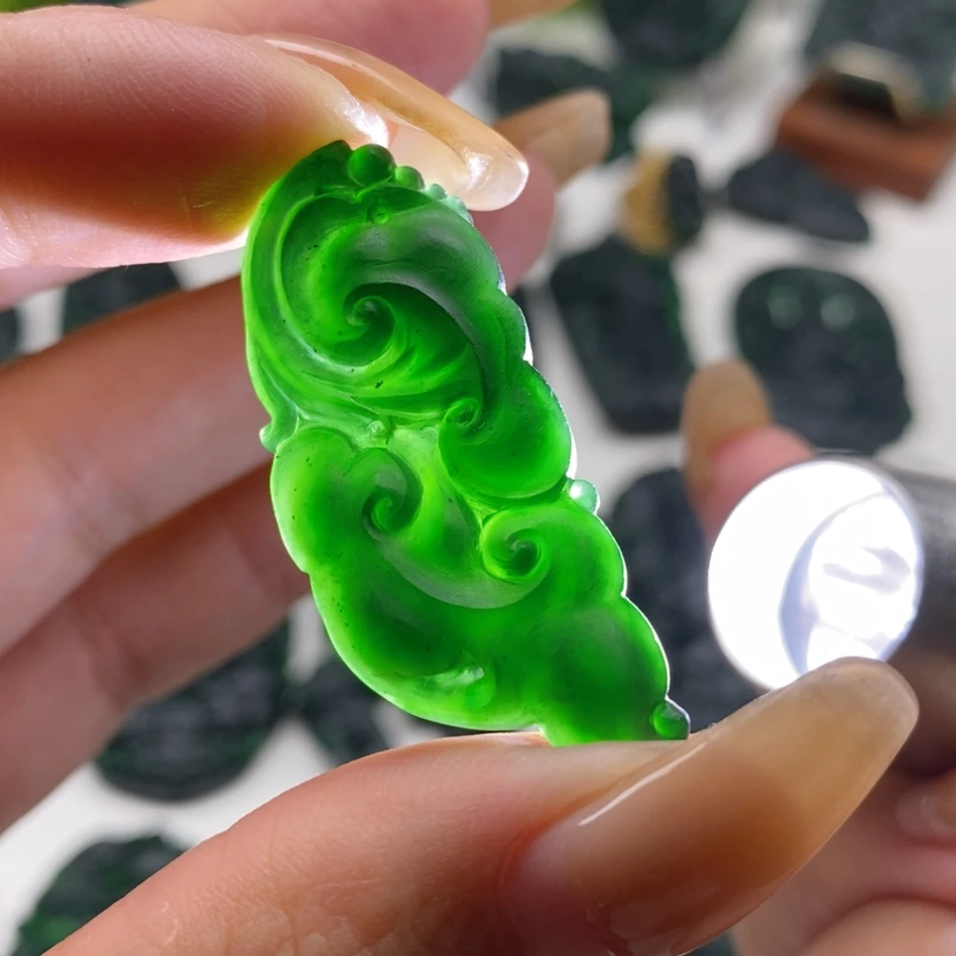 定制翡翠未镶嵌如意T