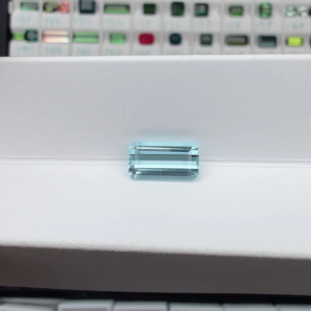 裸石海蓝宝石天然圣玛色2.19克拉
