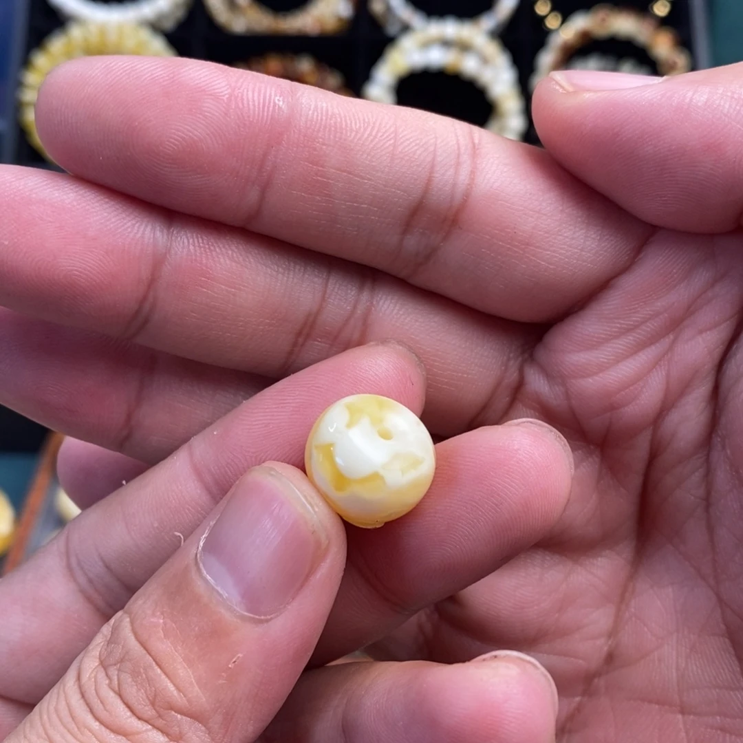 老***孩裸石蜜蜡未镶嵌15.5mm蜜蜡