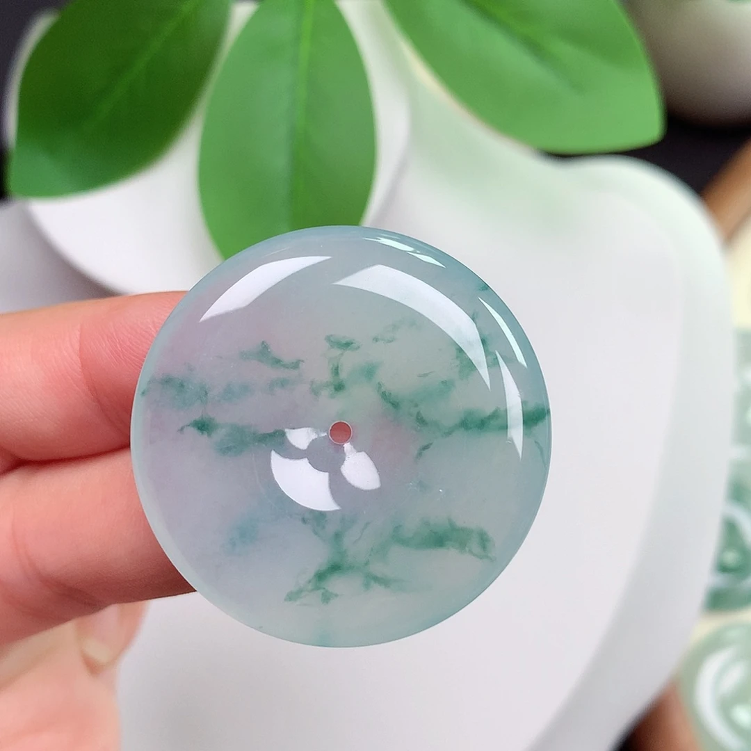 颈饰未镶嵌翡翠平安扣 34.7x5.9mm