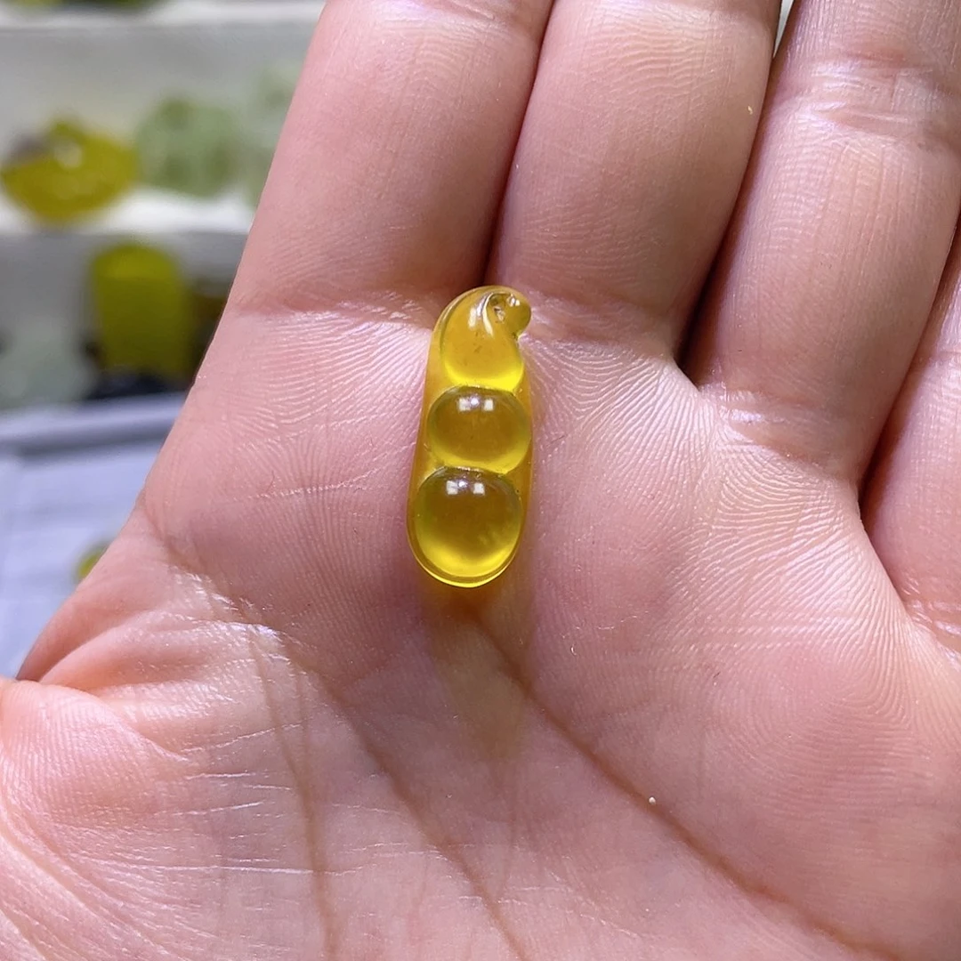 蛇纹石玉颈饰未镶嵌醉***?