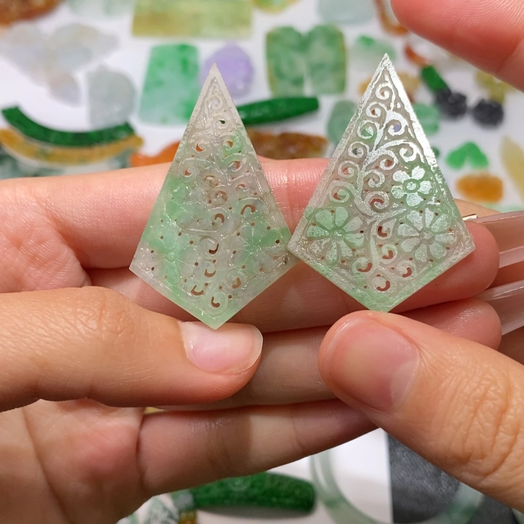 定制翡翠未镶嵌耳饰
