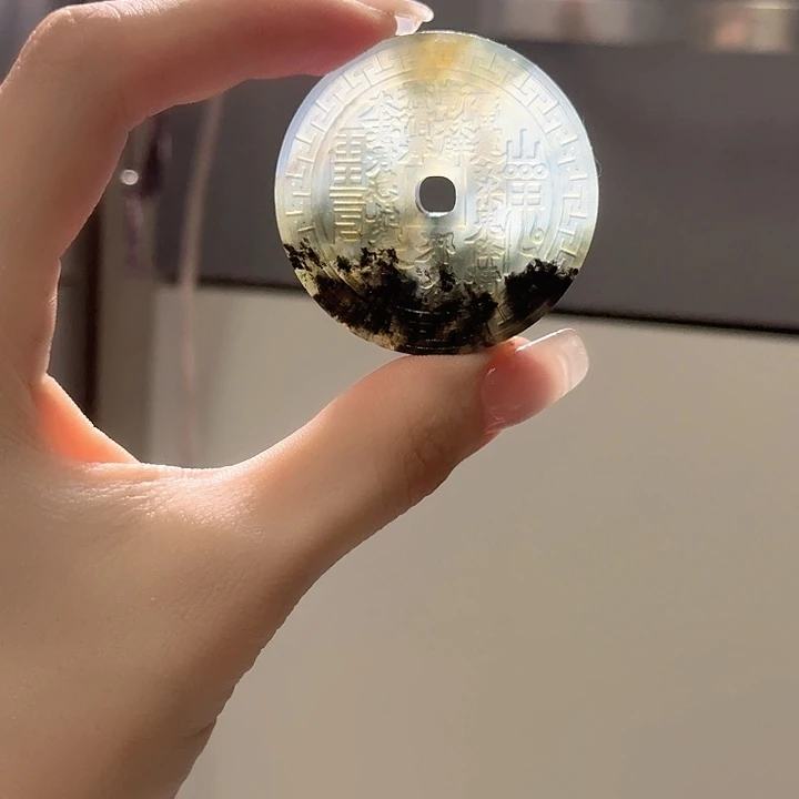 m***.岫玉未镶嵌山鬼花钱