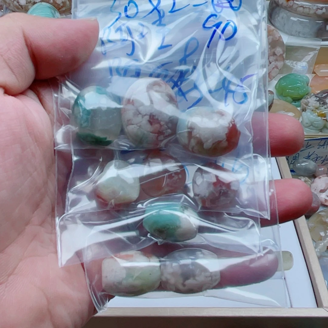 未镶嵌玛瑙/玉髓珠宝奇石