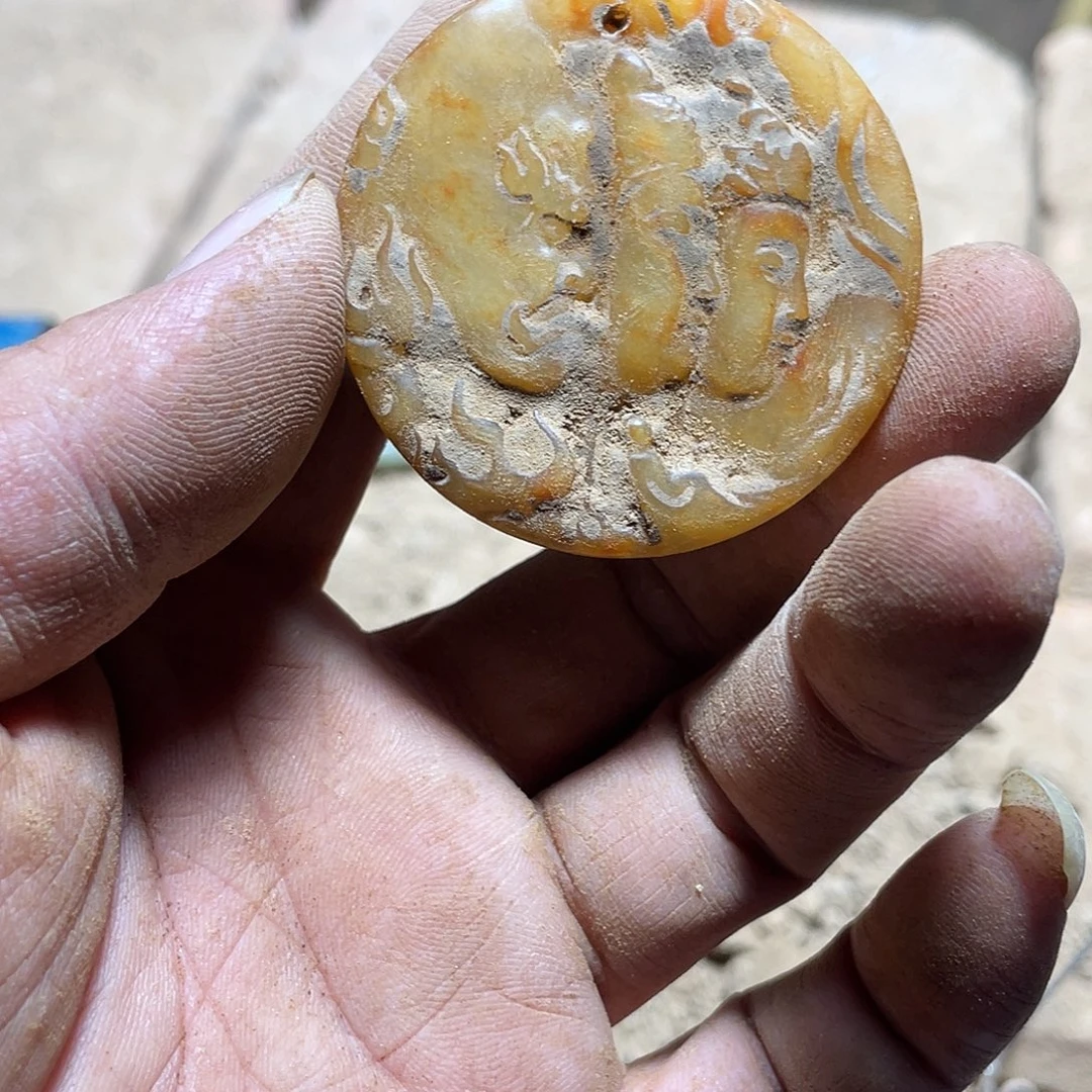 和田玉（糖玉）未镶嵌颈饰