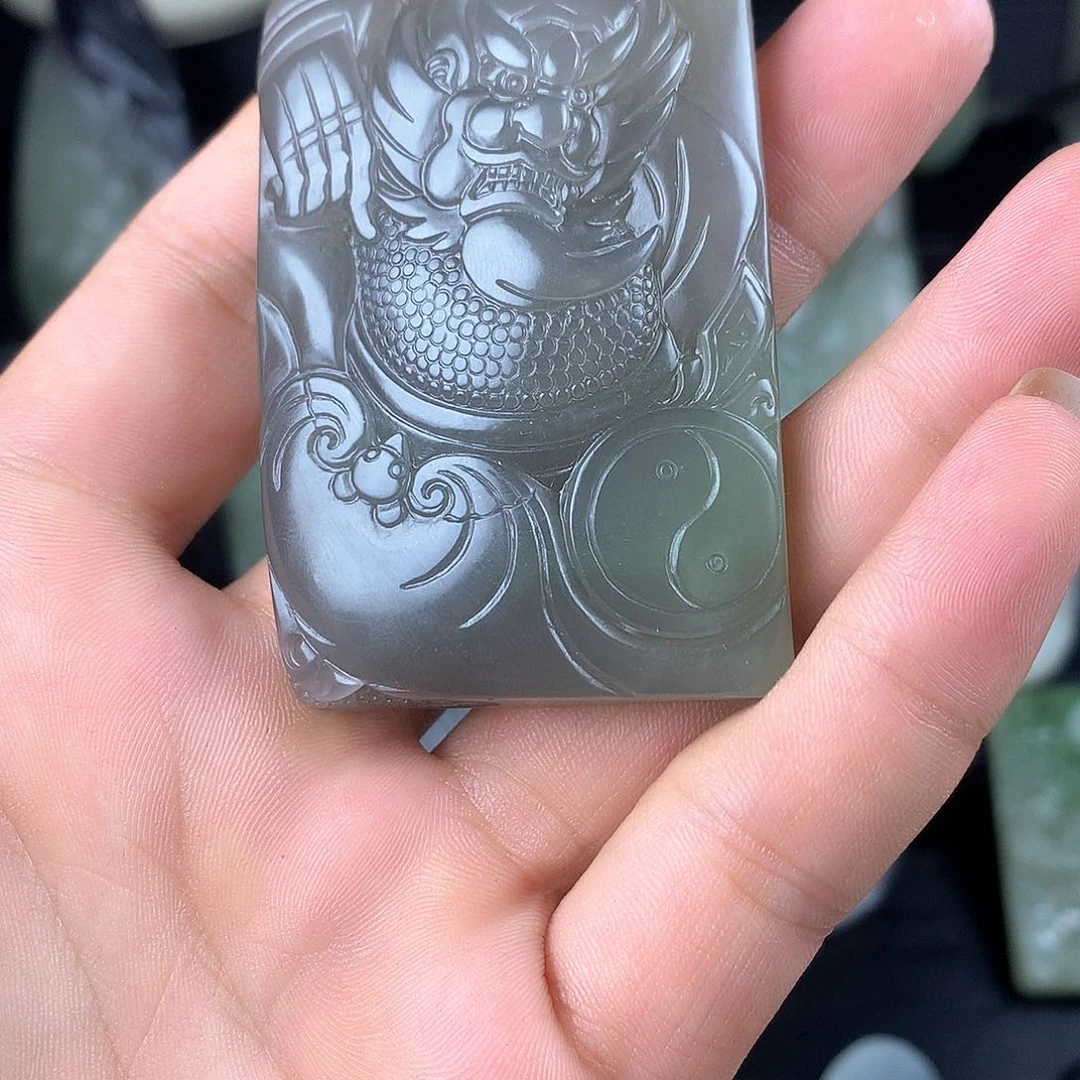 未镶嵌和田玉挂件