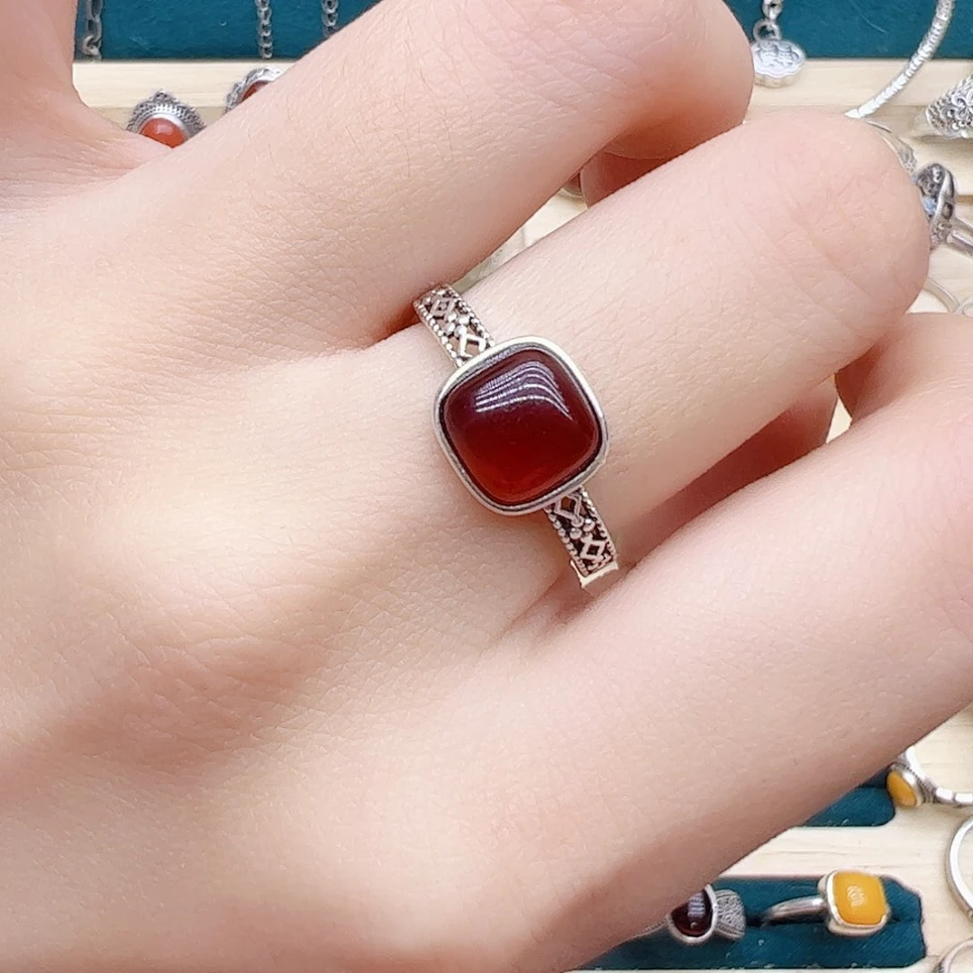 血珀戒指银S925镶嵌天然血珀