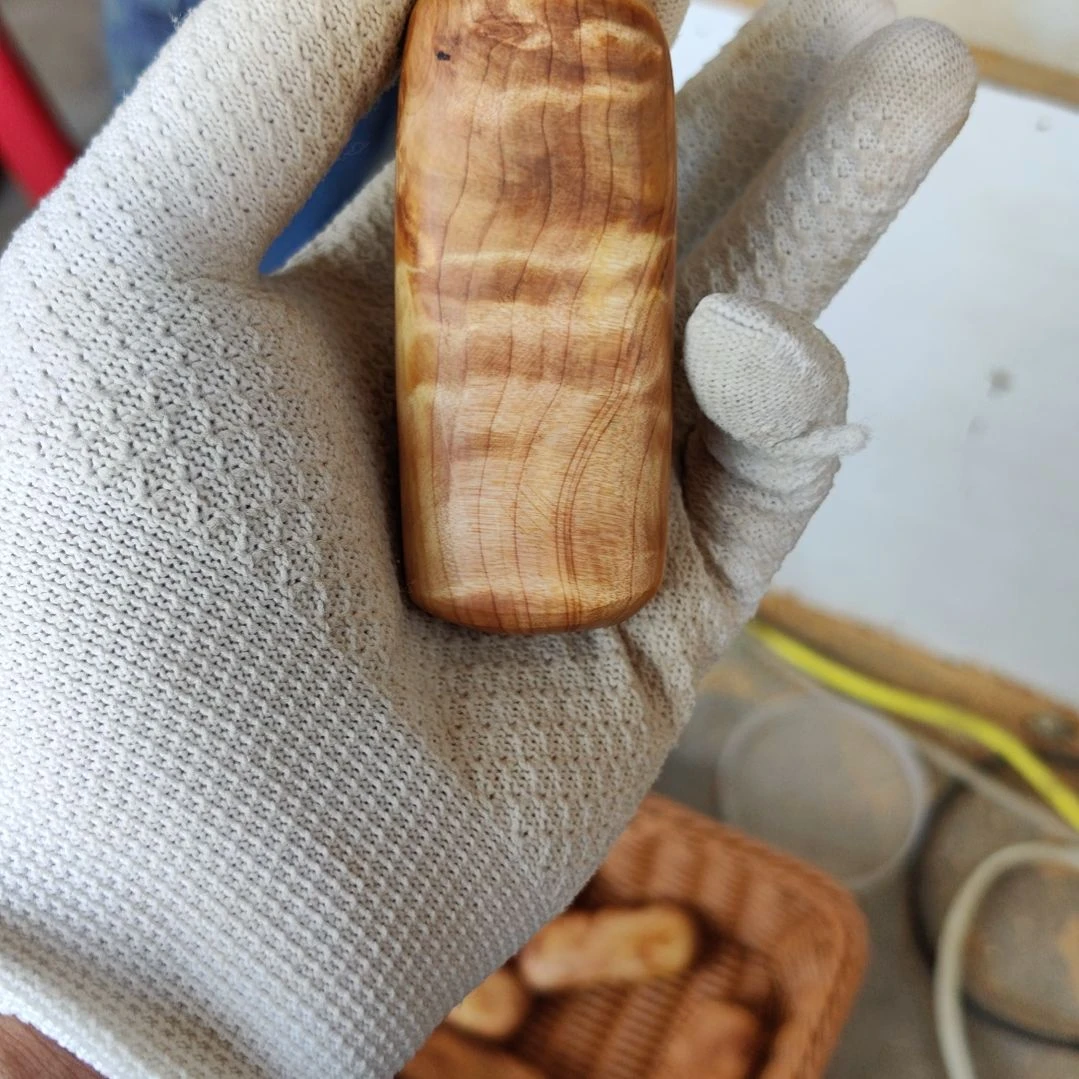 J***n太行崖柏手工艺品