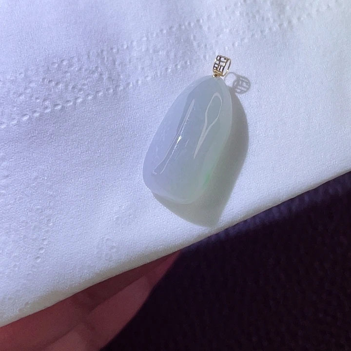 翡翠18K金镶嵌颈饰翡翠