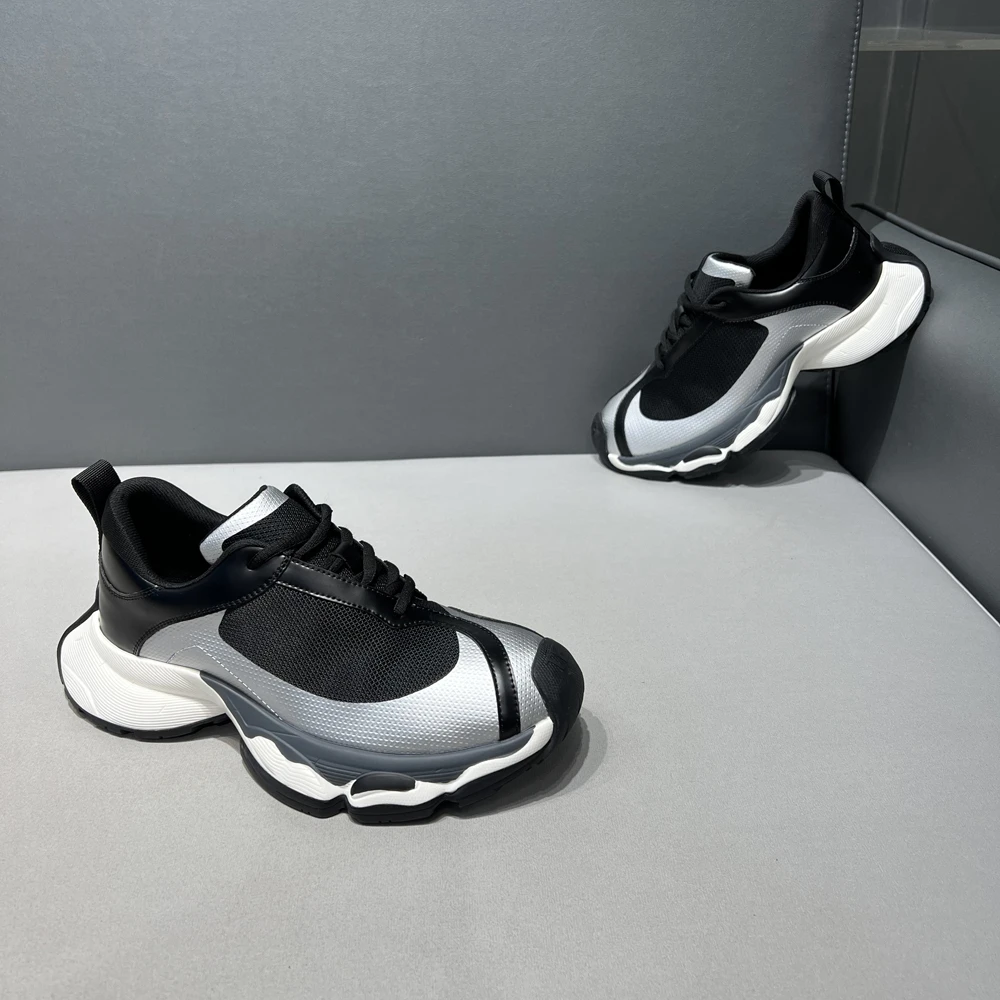 轻奢软底舒适户外网面鞋2025春夏透气时尚运动百搭男士潮流休闲鞋