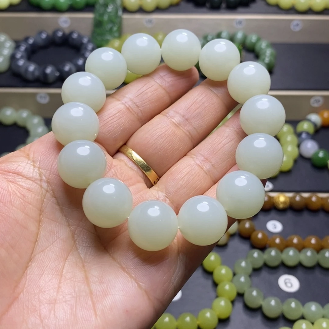 和田玉未镶嵌手串