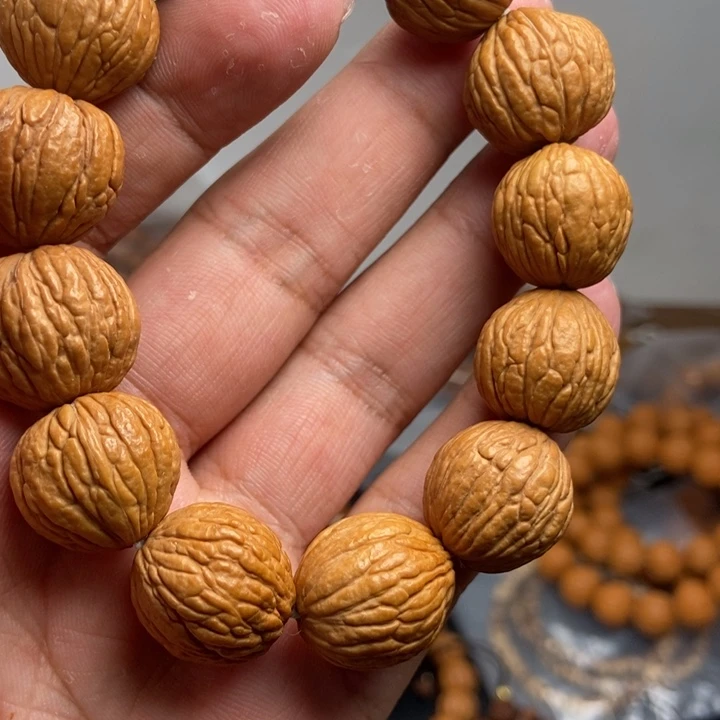 猴头核桃吊坠文玩手串