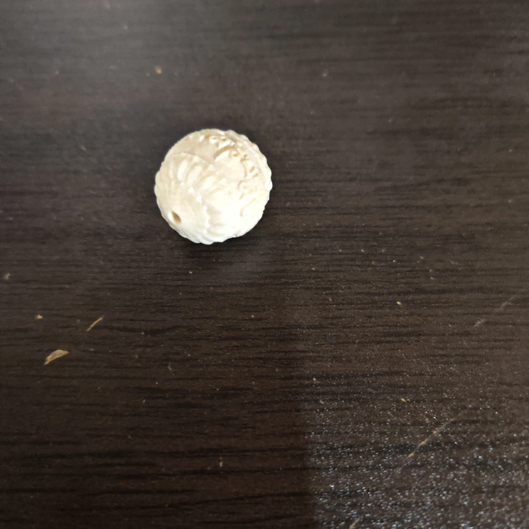 猛犸约5.8克雕刻件ZL4154