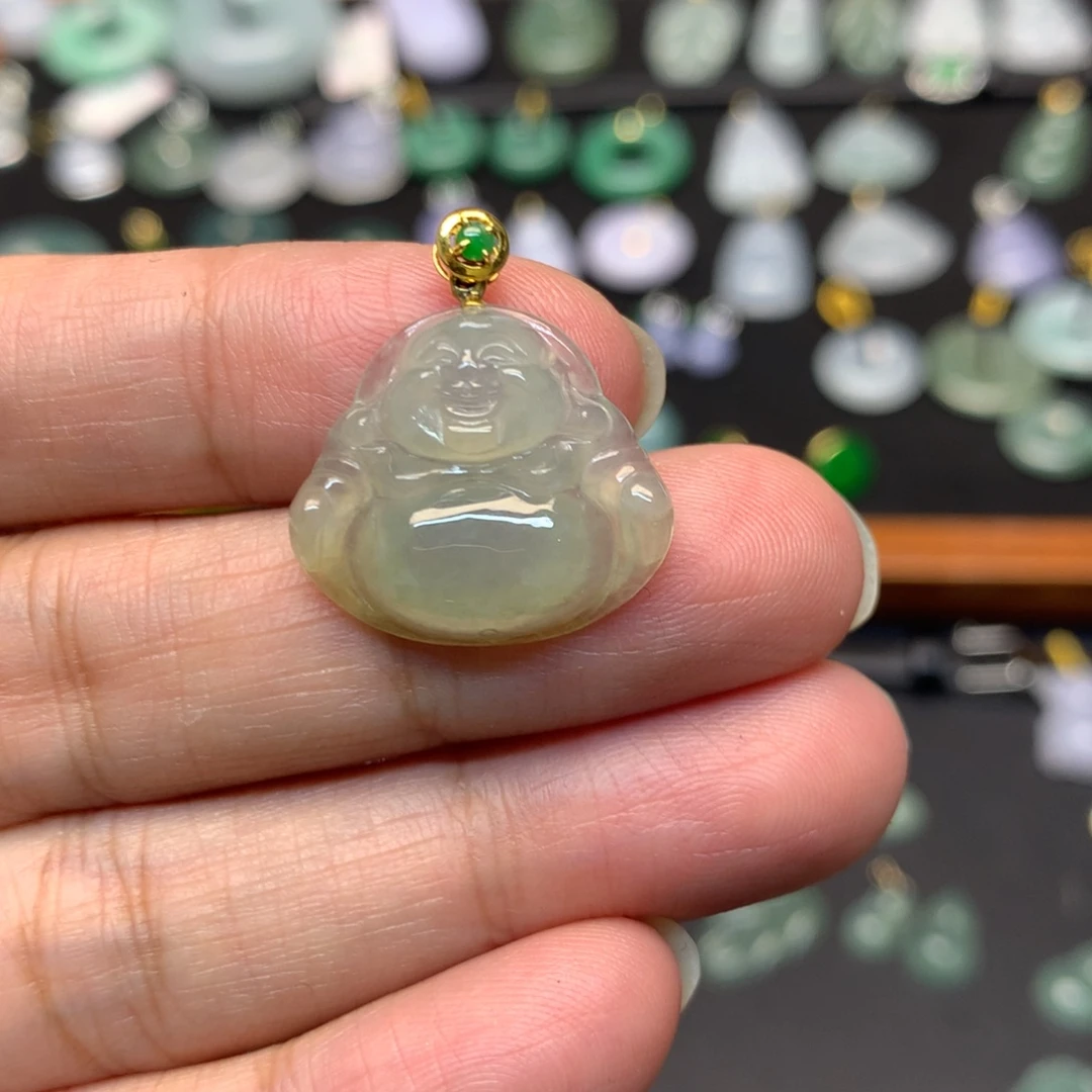 翡翠18K金镶嵌颈饰有纹裂