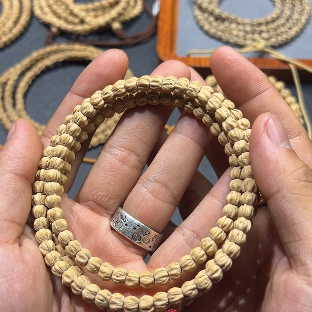 柏香籽/百香籽手串D04