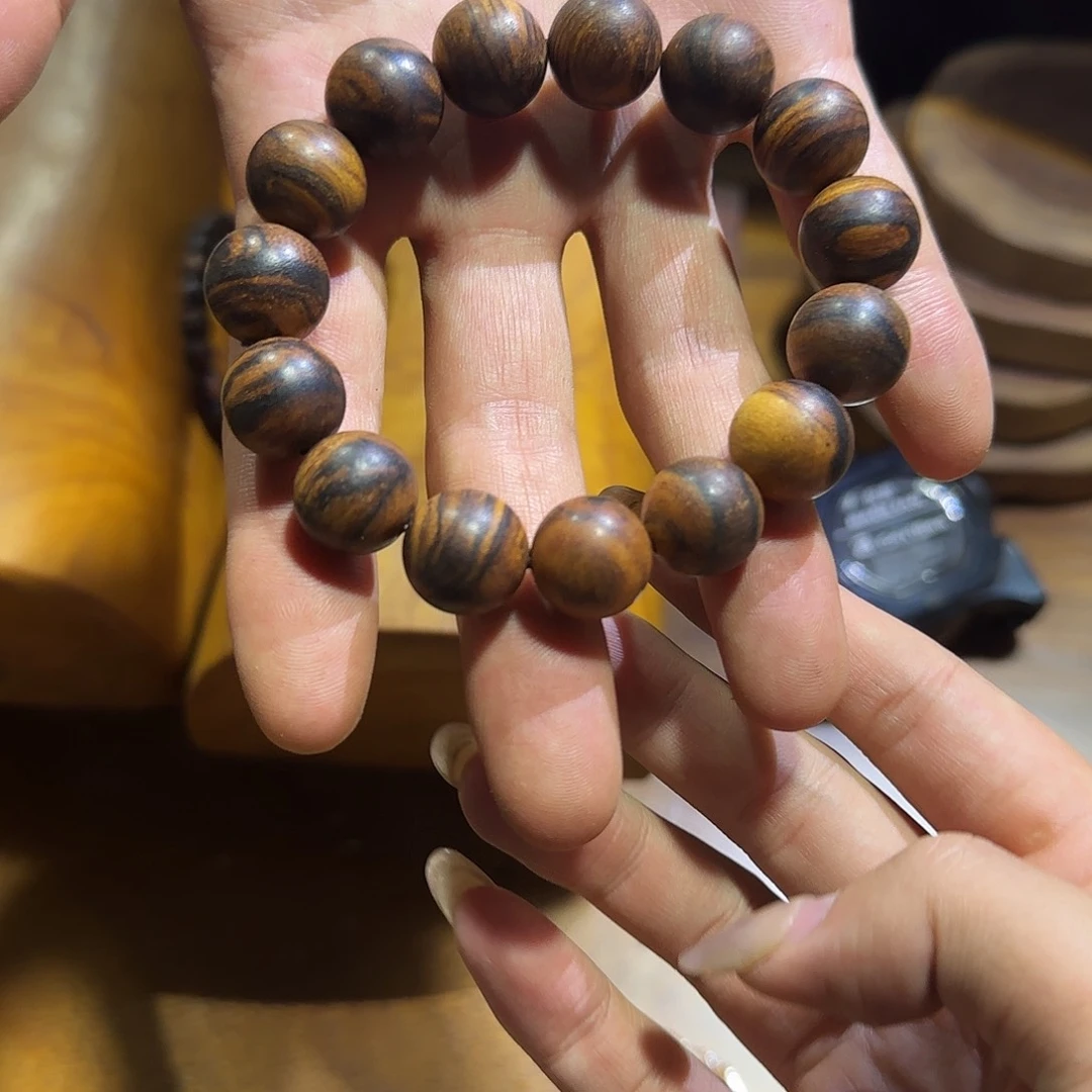 檀香木贡木花奇楠1.5手串