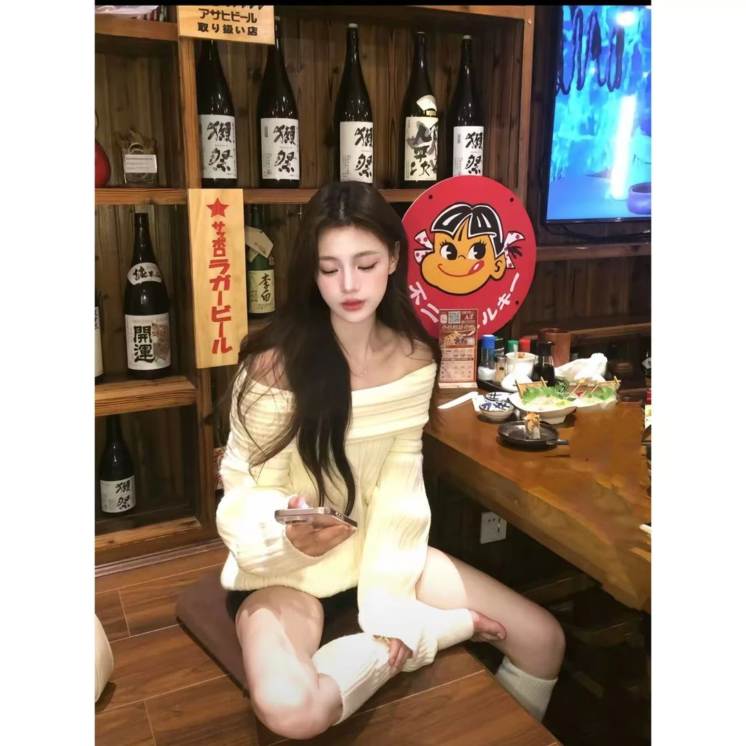 徐秋阳  暖冬氛围  百搭时尚休闲设计感显瘦显白毛衣YM246