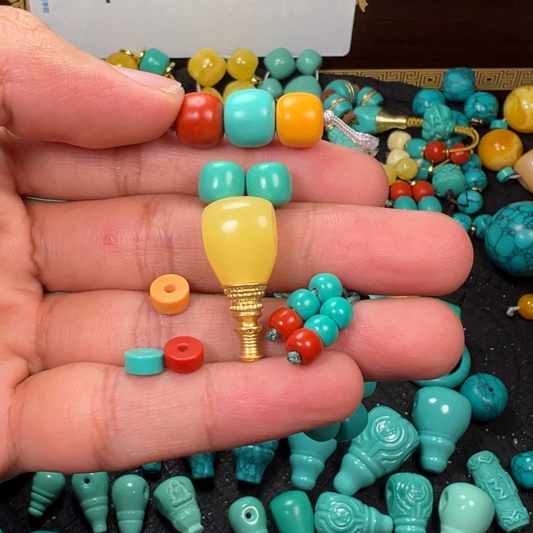 无非金属一套，带根黄色棉线