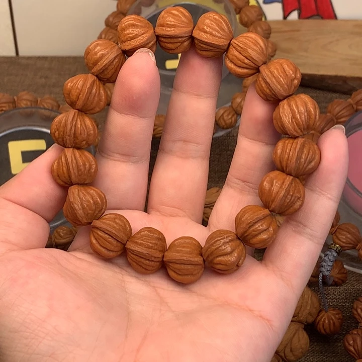 桃核吊坠15佛手龙纹