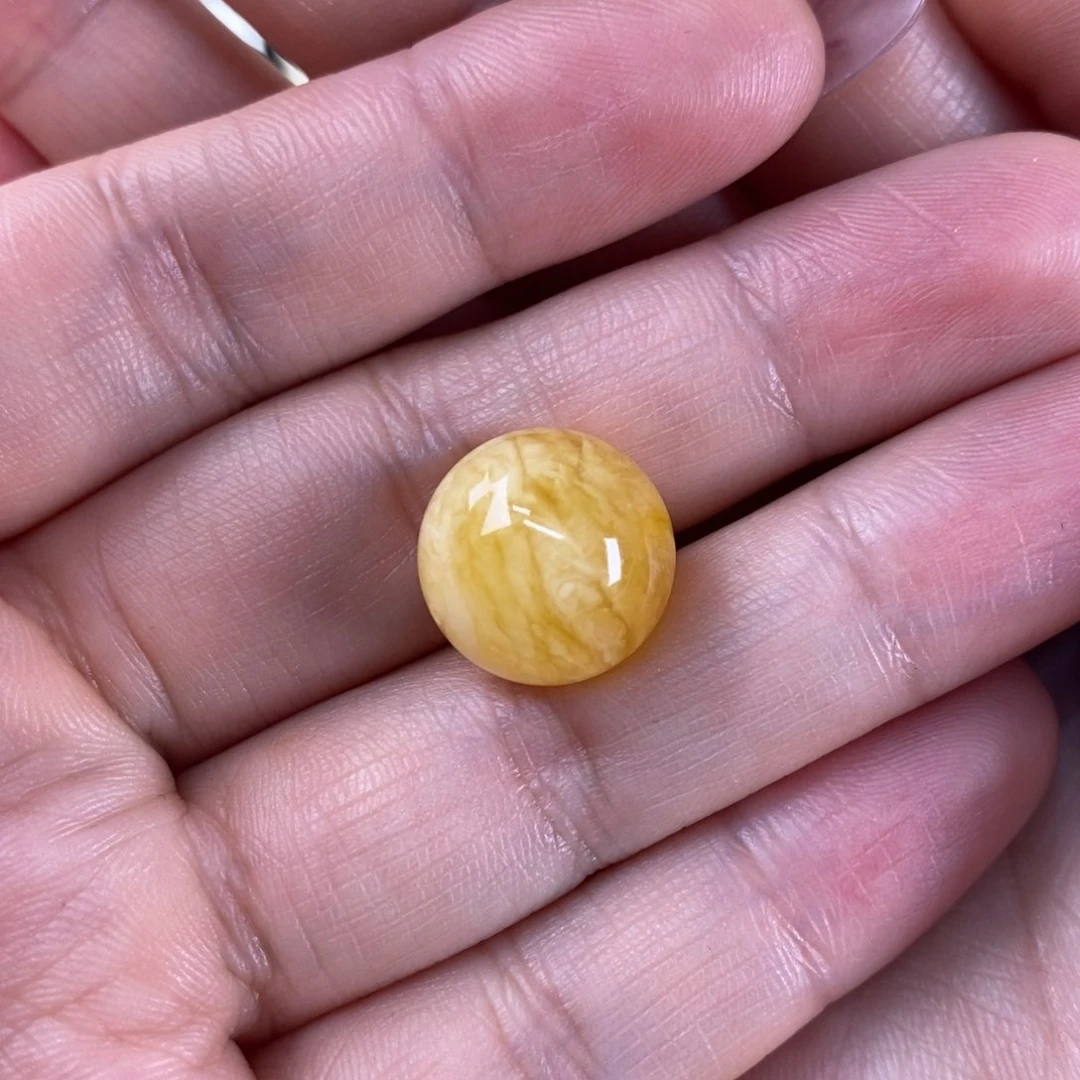 琥珀裸石未镶嵌笑**乖蜜蜡