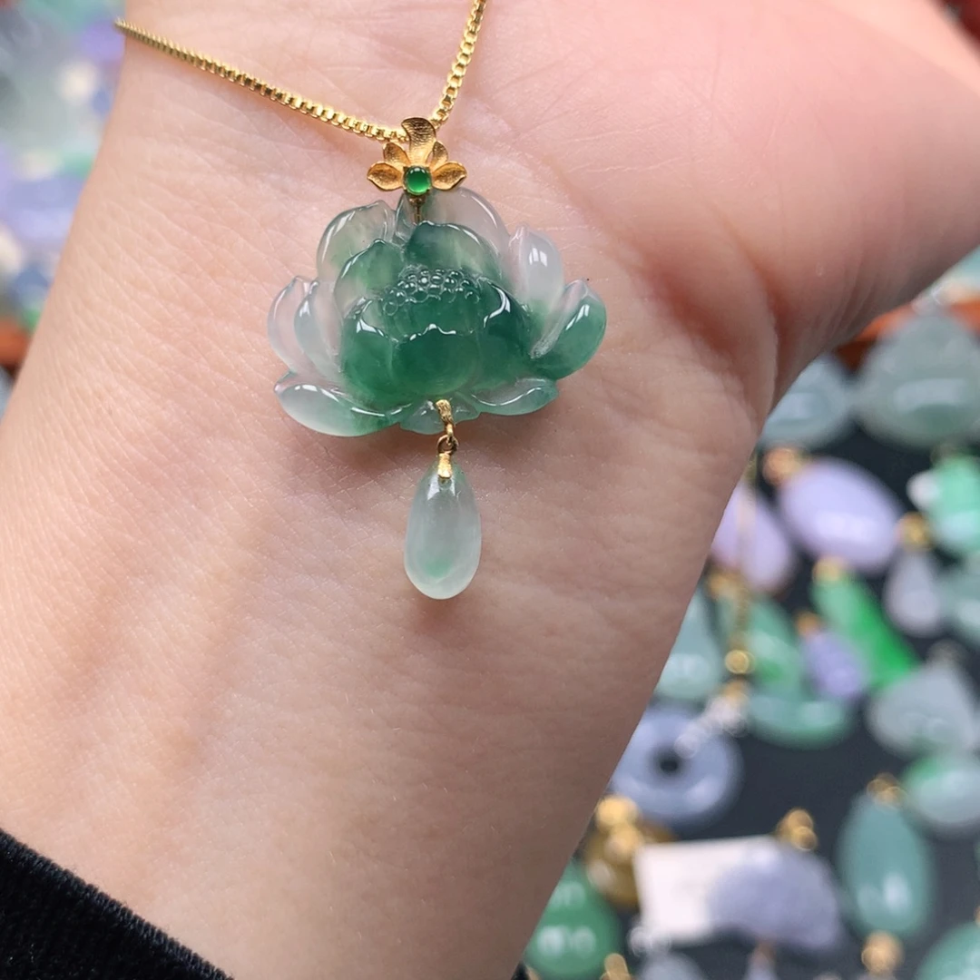 顺***猫翡翠18K金镶嵌吊坠(不含链)