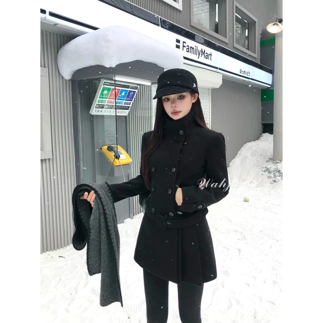 赫本风黑色毛呢外套女设计感小众气质小个子加厚保暖夹棉大衣冬季