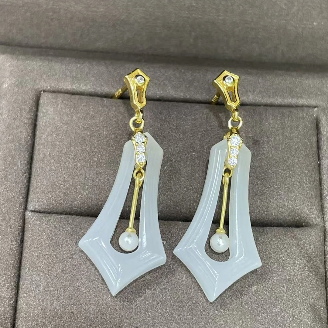 和田玉白玉耳钉设计款925银镶嵌