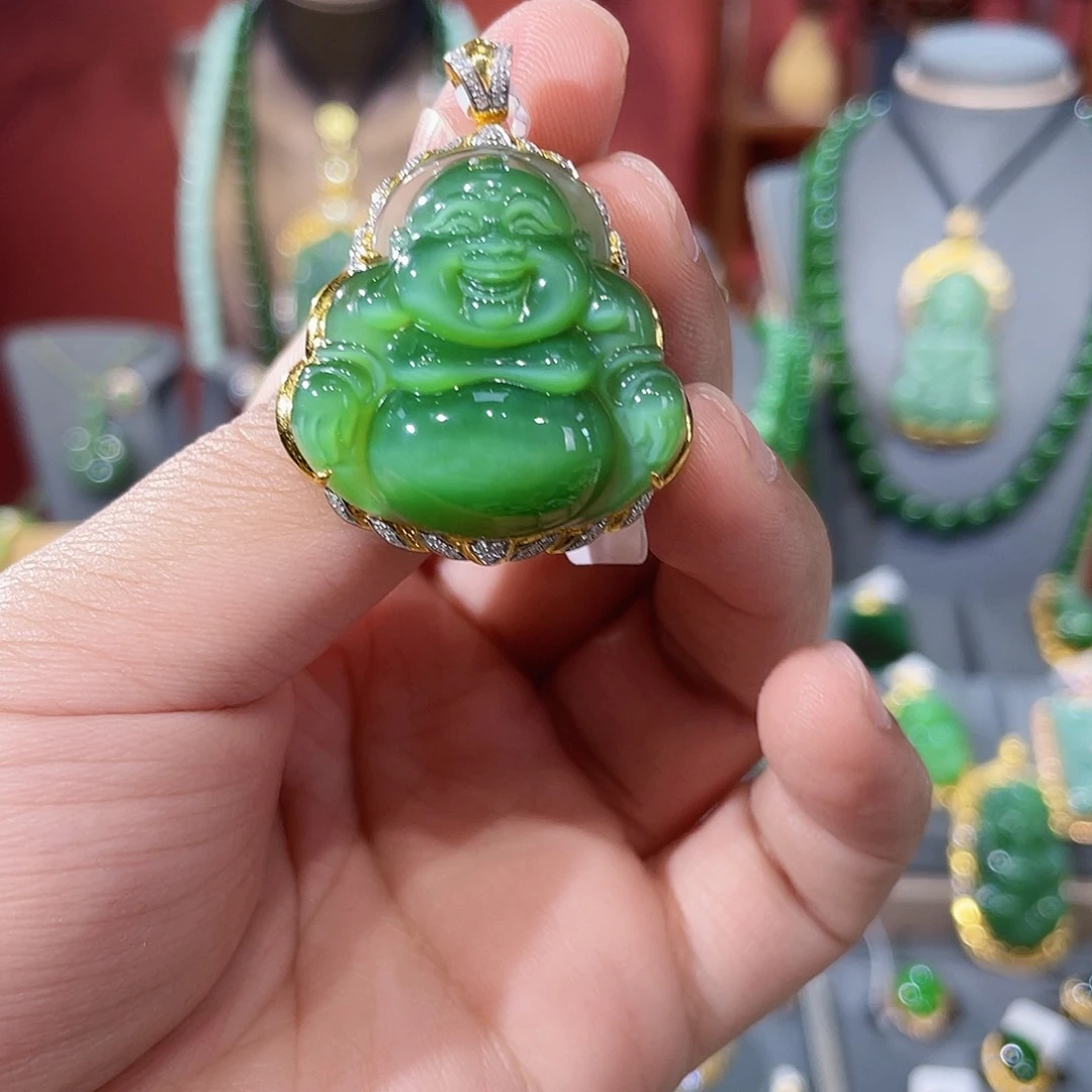 1***c和田玉18K金镶嵌颈饰