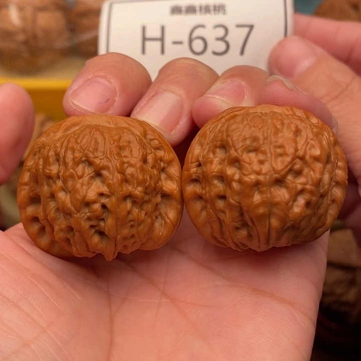 把件桃核血麒麟34….