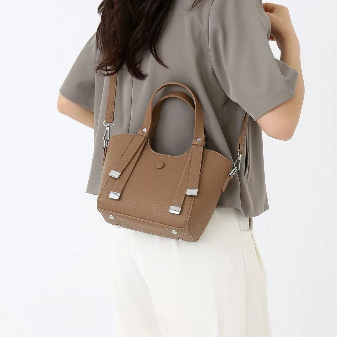 （燕子宠粉福利）韩式做旧水桶包手提包防盗斜挎包复古荔枝纹通勤