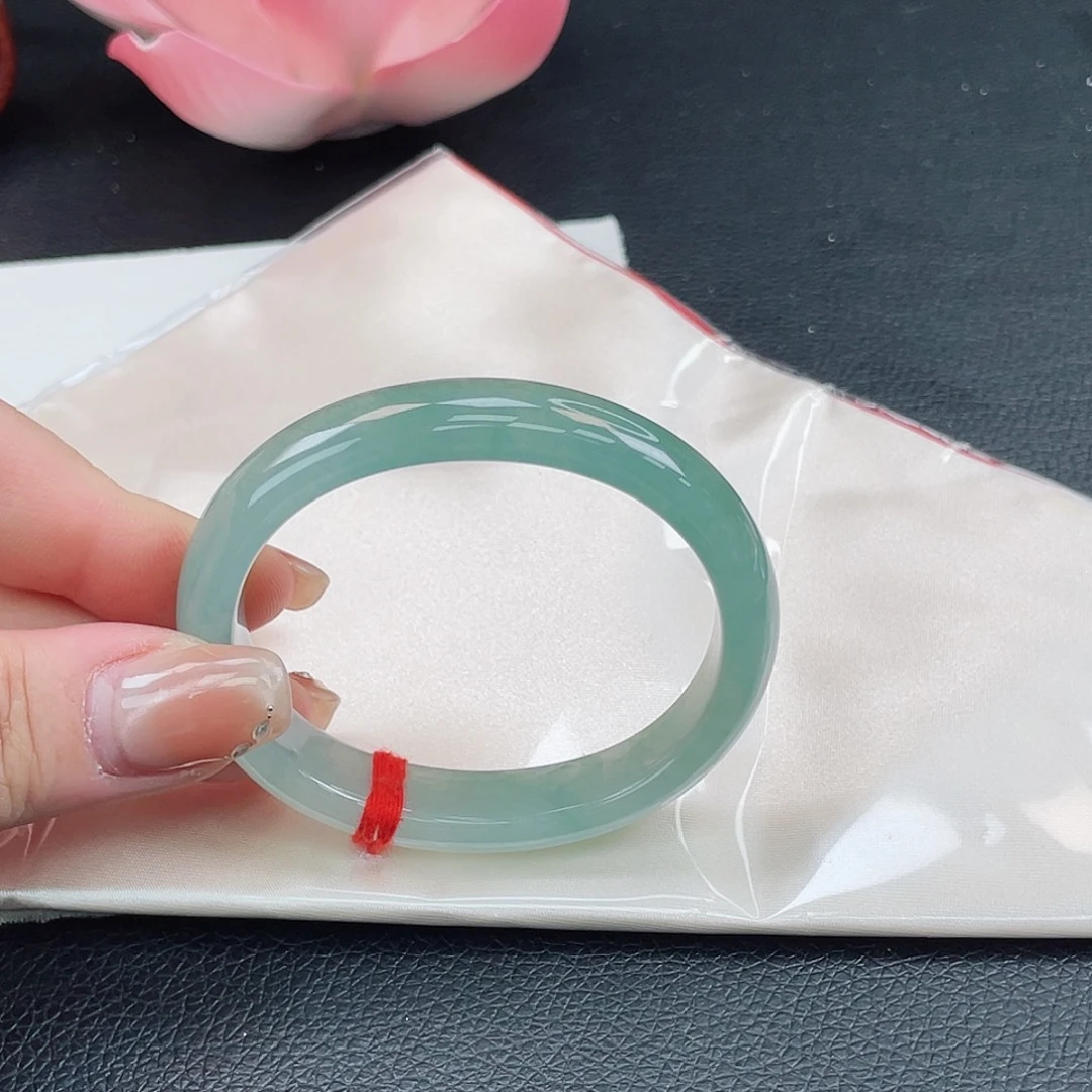 翡翠未镶嵌手镯53贵妃冰湖水