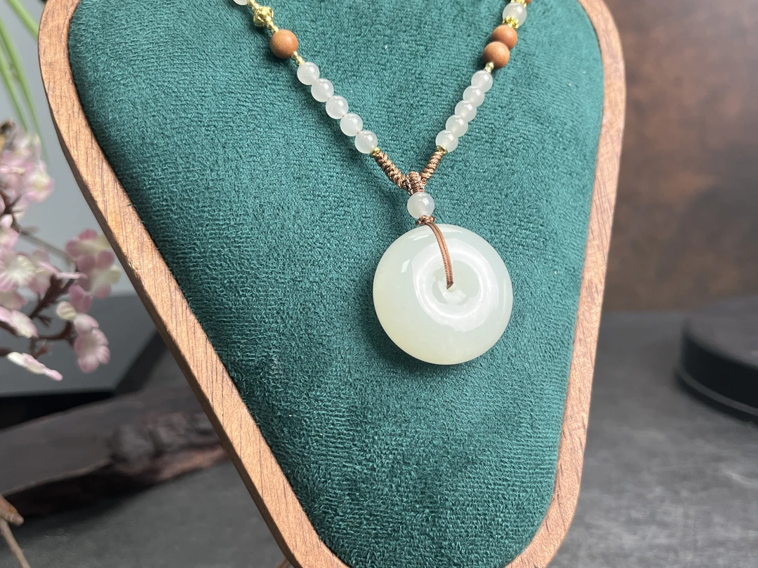 新疆和田玉老熟油糕胖平安扣 吊坠多样性发一件