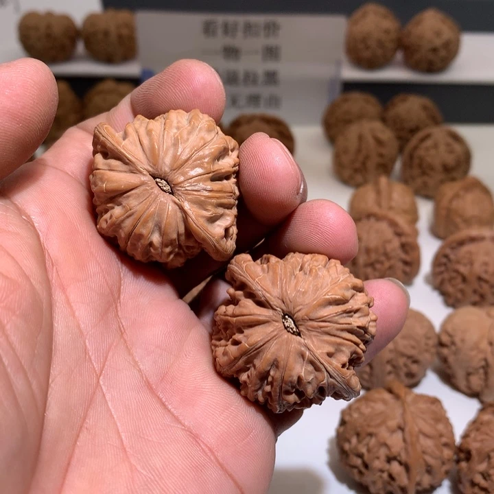 桃核吊坠C****?文玩核桃磨盘瑕疵不退不换