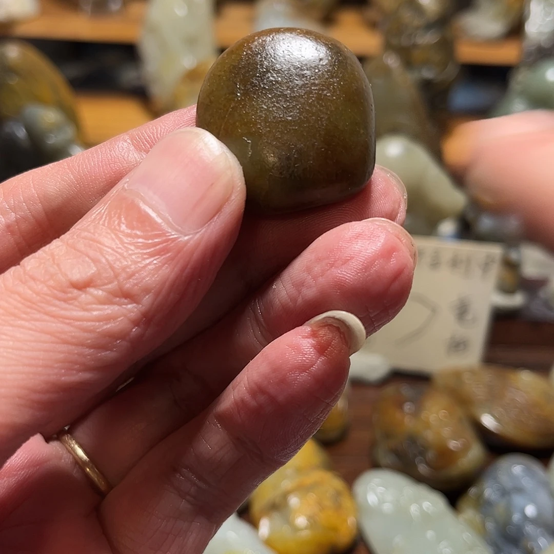 荣***记未镶嵌和田玉挂件