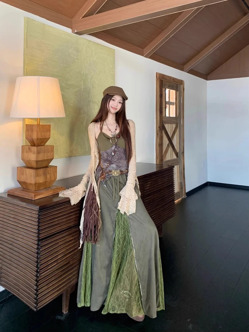 波西米亚度假风古着感森系绿色无袖挂脖背心+蕾丝拼接半身裙套装