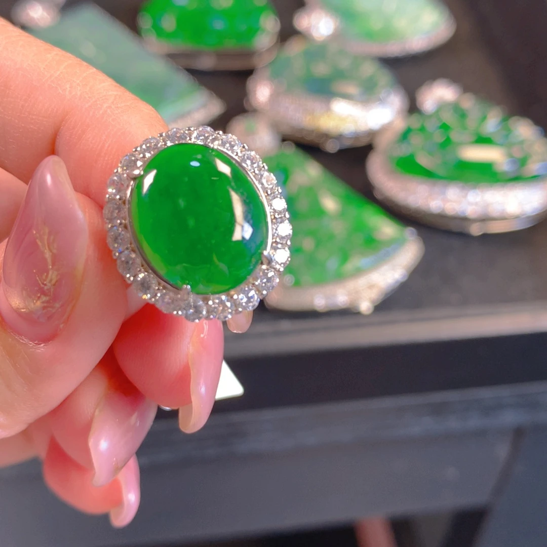 翡翠颈饰银S925镶嵌翡翠