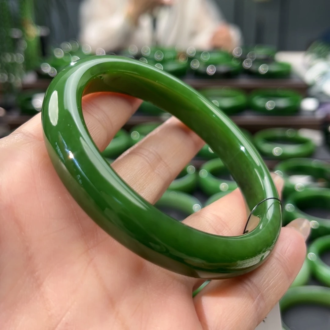未镶嵌手镯和田玉（碧玉）