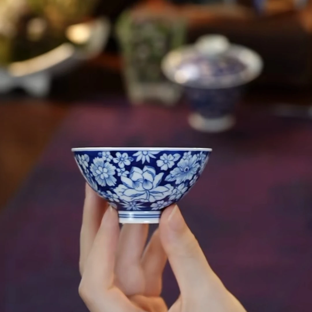 青花万花蓝底斗笠杯YJ003纯手工陶瓷主人杯花纹