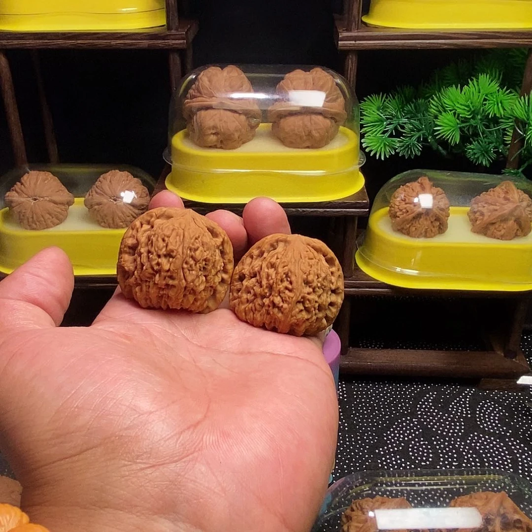 把件文玩核桃渭**白南疆石