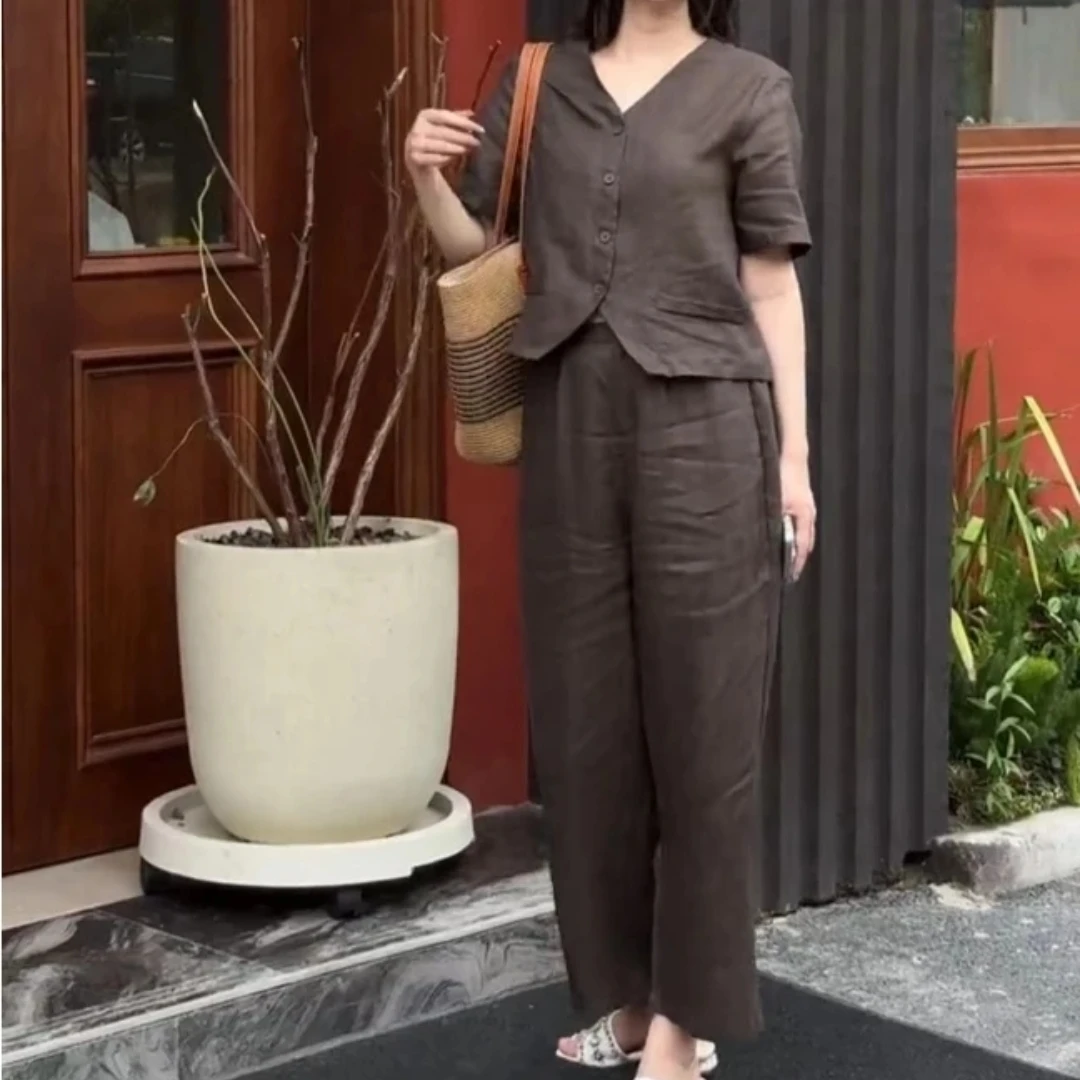 时尚百搭休闲潮流精品女装V领短袖上衣