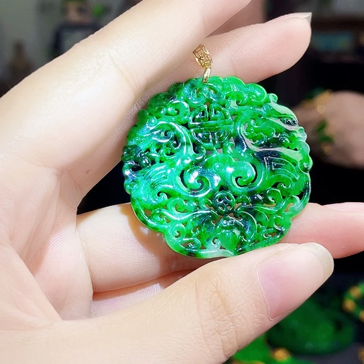 翡翠18K金镶嵌颈饰多样性